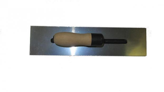 400mm Handheld Trowel with 2mm teeth(Discontinued item, available while stock lasts - no returns accepted)