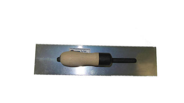 400mm Handheld Trowel with 3mm teeth
