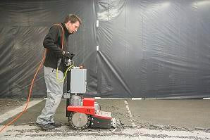 RO2 Roll Self Propelled Roll Floor Lifter RO-2 supplied complete with handgrips, transport wheels incl. quick-release axles (dismounted), 10m connection cable, and tool bag kit - also includes FREE 17.18400 250mm flat blade, 17.18440 250mm U-shape blade