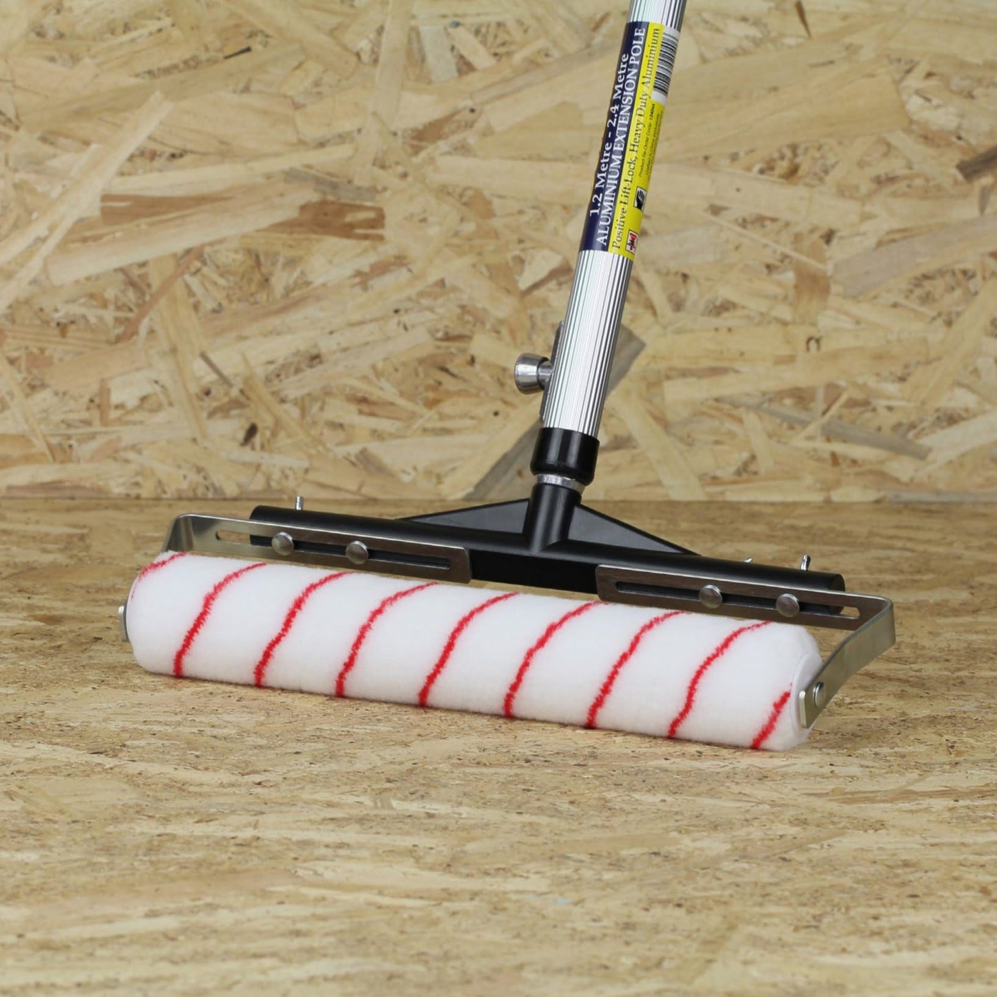 Uni-Pro 460mm High tech Unifiber Roller Cover 11mm Nap suitable for use with flat and low sheen acrylic or enamel paints. White with red stripe
(Available in 48 per ctn but sold individually)